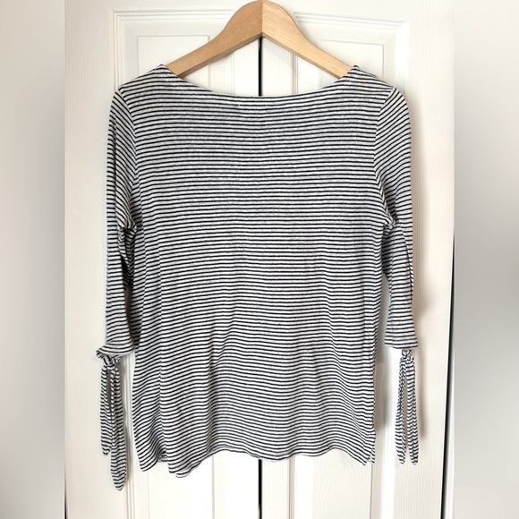 Solutions Tops - T-shirt w/ Tie-Sleeve Detail Black & White Striped 3/4 Sleeve Ultra Soft